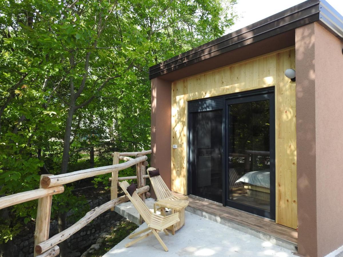 Pocitniski Hisici - Small Holiday Houses Ajdovščina 외부 사진