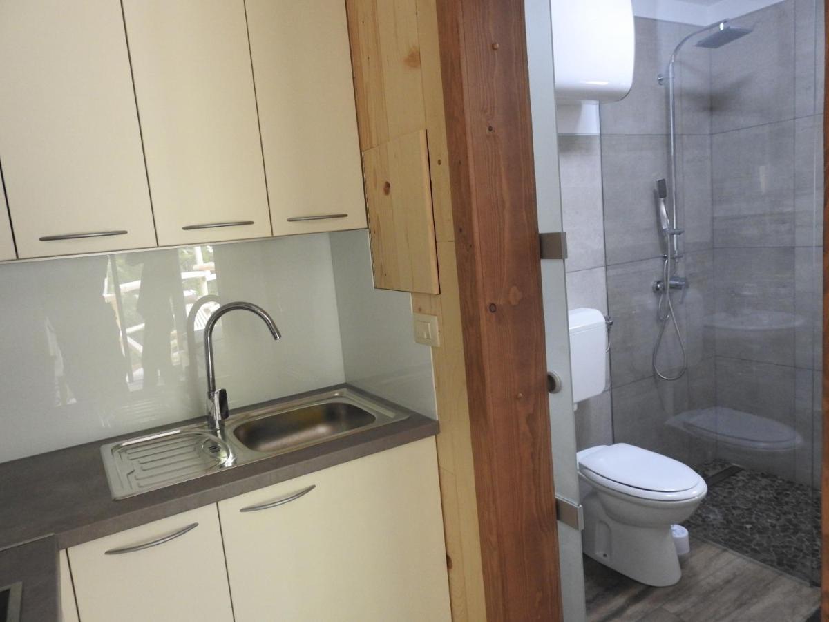 Pocitniski Hisici - Small Holiday Houses Ajdovščina 외부 사진